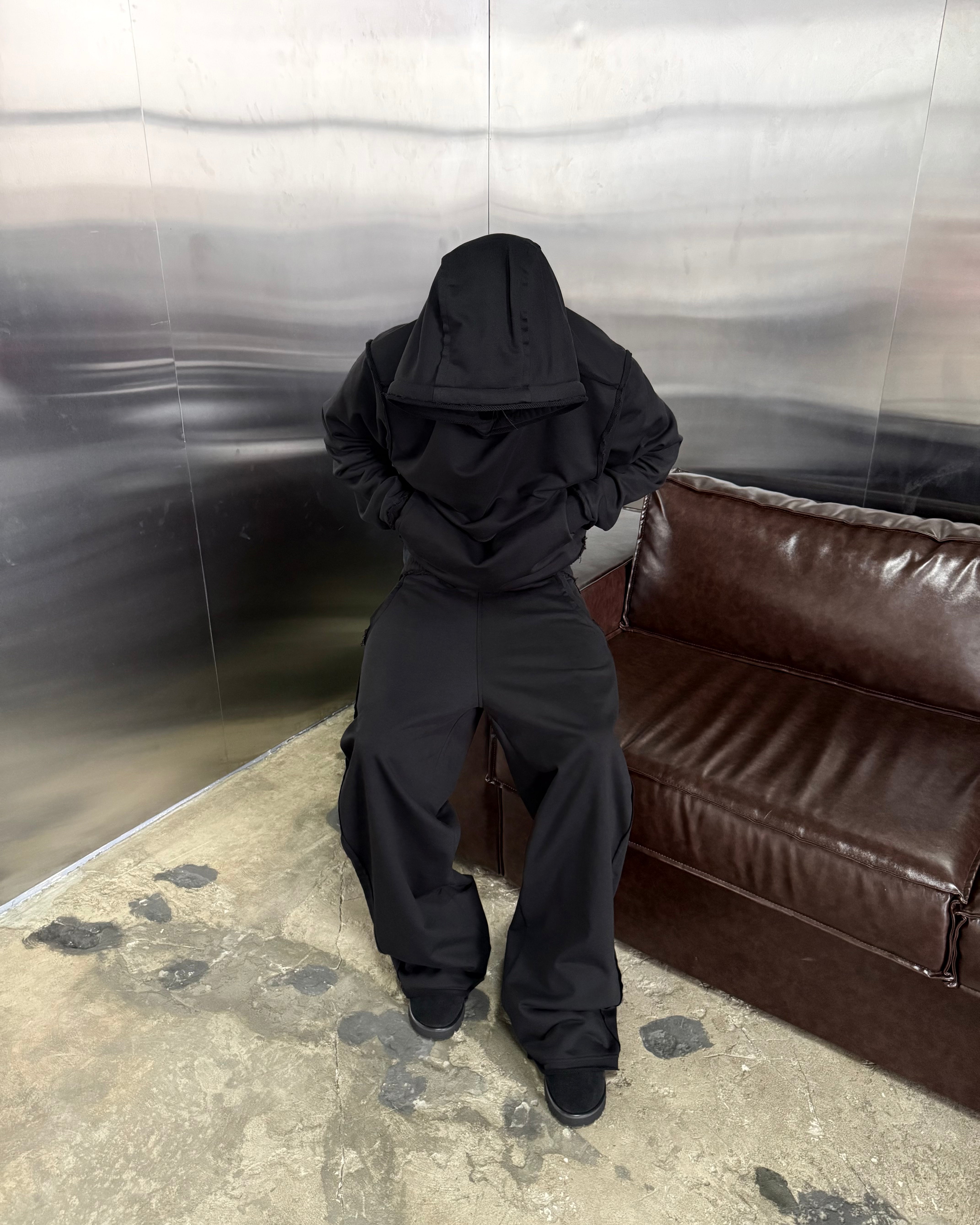 «RAW» BLACK HOODIE