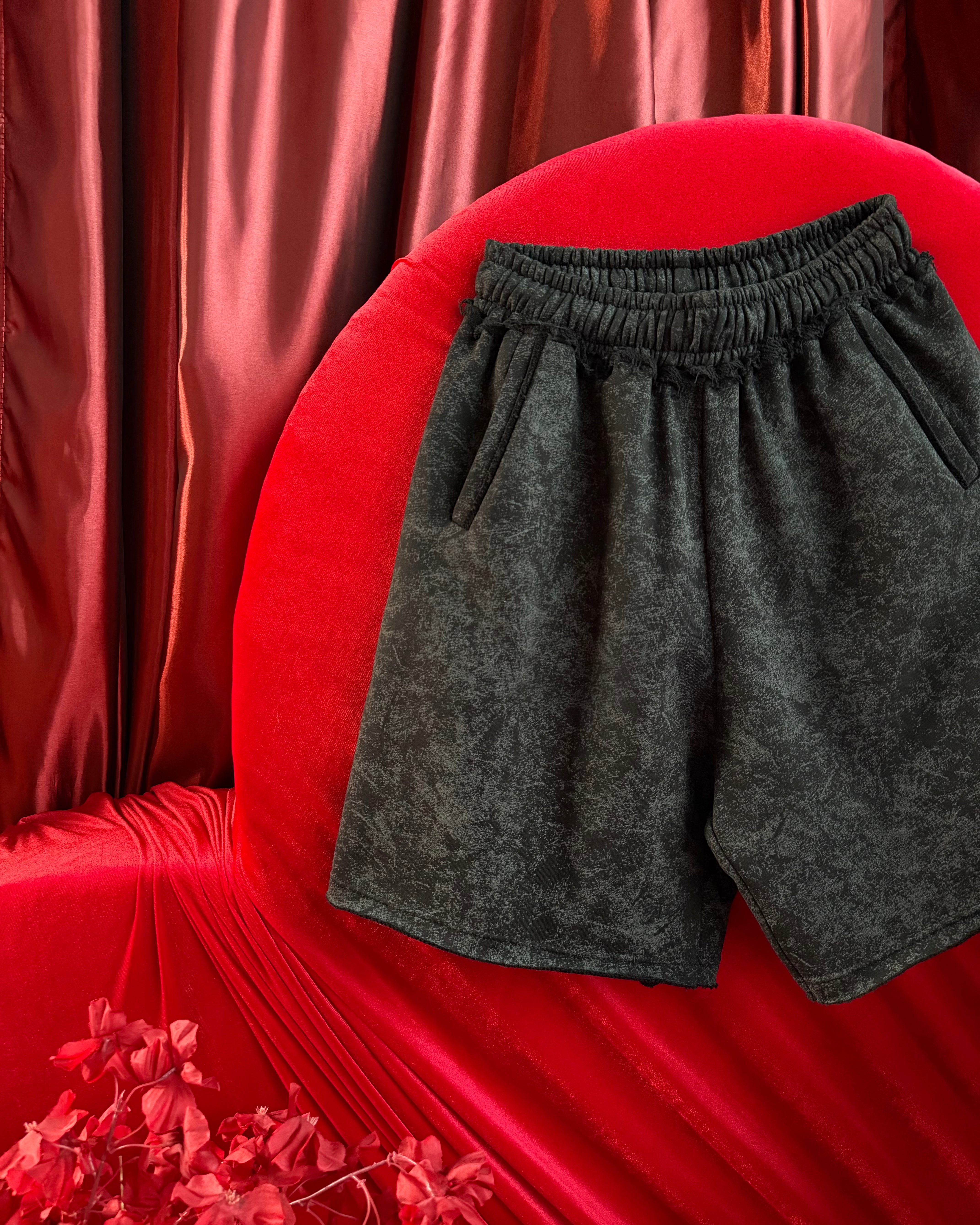 «WASHED» RAW BLACK SHORTS